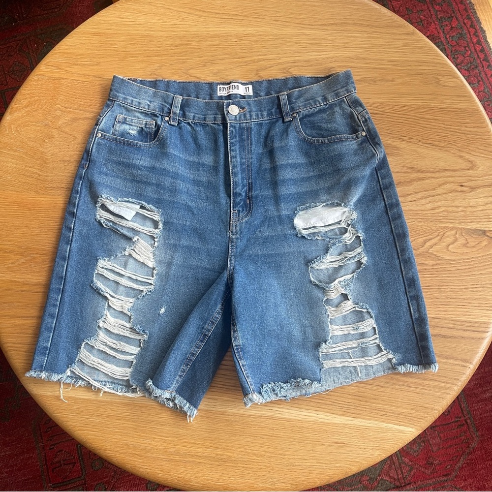 Refuge Denim BOYFRIEND - Blue Distressed Denim Shorts, size 11 juniors